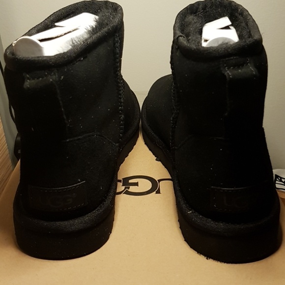 CLASSIC Ugg Mini II (Black) - Picture 4 of 4